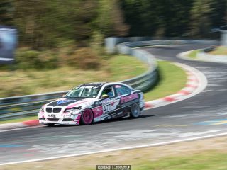 Nicht alle Fahrzeuge überstanden das Rennen unbeschadet - VLN2 2017 (Foto: mariushecker.de)