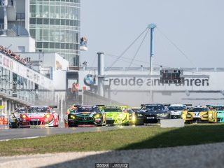 Und los geht's: Start zu VLN2 2017 (Foto: mariushecker.de)