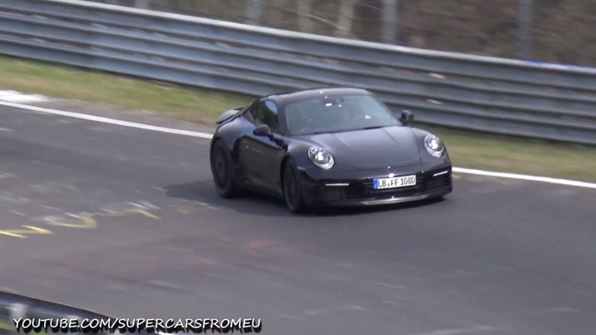 Porsche 911 (992) (Screenshot Youtube/Supercarsfromeu)