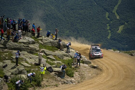 Travis Pastrana auf dem Weg zum neuen Rekord am Mount Washington (Foto: Ben Haulenbeek / Subaru Rally Team USA)