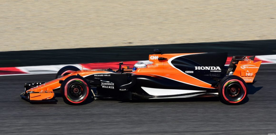 Alonso im McLaren MCL-32 (Foto: Artes Max, CC BY-SA 2.0)