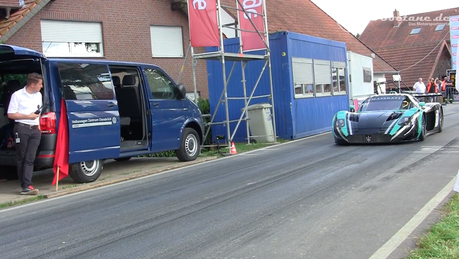Michael Bartels - Maserati MC12 GT1 - Bergrennen Osnabrück 2017 (Screenshot Youtube/100octanede)