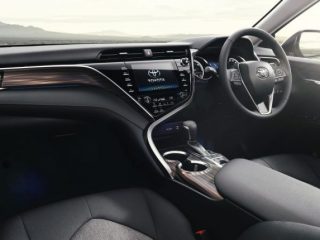 Innenraum des 2018 Toyota Camry XSE (Foto: Hersteller)
