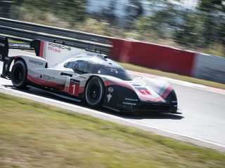 Neuer Rundenrekord auf der Nordschleife: Timo Bernhard - Porsche 919 Hybrid (Foto: Porsche)
