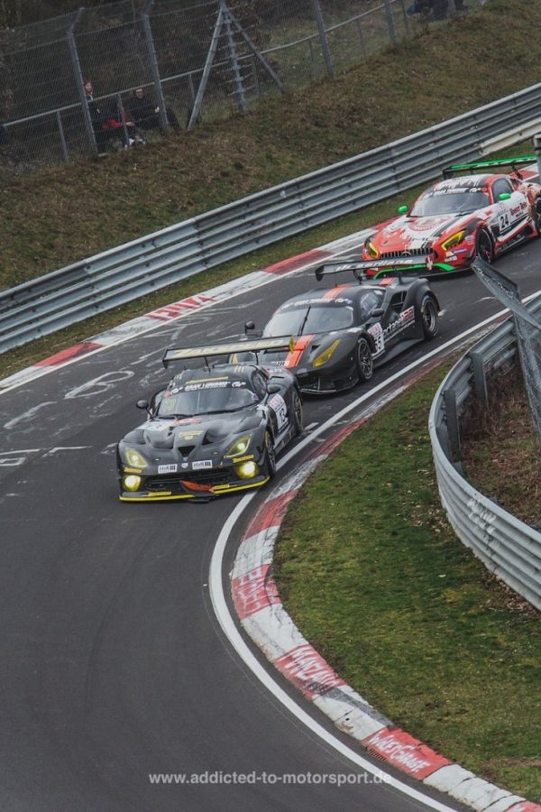 Zakspeed Viper GT3-R beim fressen anderer Karosserieteile - VLN1 2019 (Foto: Robin Laudemann)