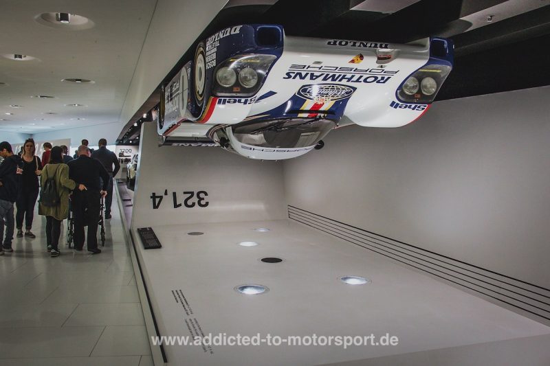 Porsche 956 - Ab 321,4 km/h konnte dieser theoretisch an der Decke fahren