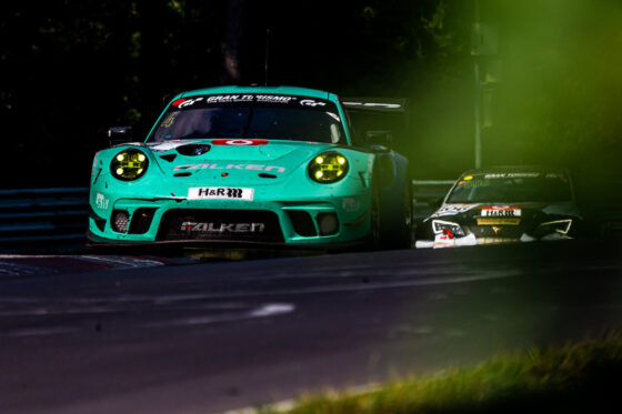 Falken Porsche 911 GT3 R - VLN5 2019 (Foto: Chris Frays/SWOOSH)