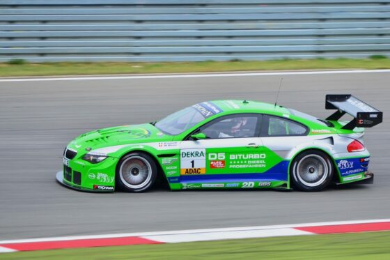 Alpina B6 GT3 (Foto: Patrick Ch. Apfeld, CC BY 3.0)