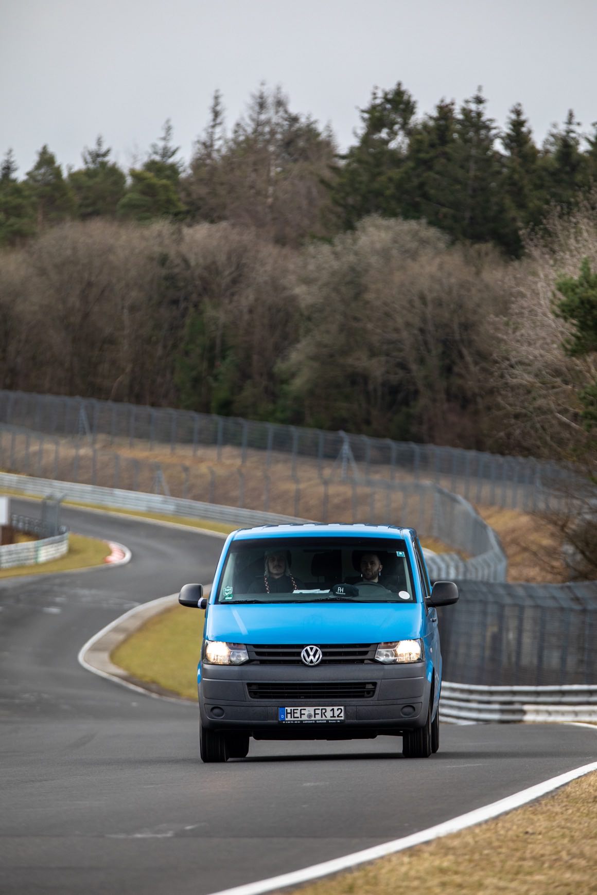 Fritz mit seinem VW T5 auf der Nordschleife (Foto: Nurburglivepics)
