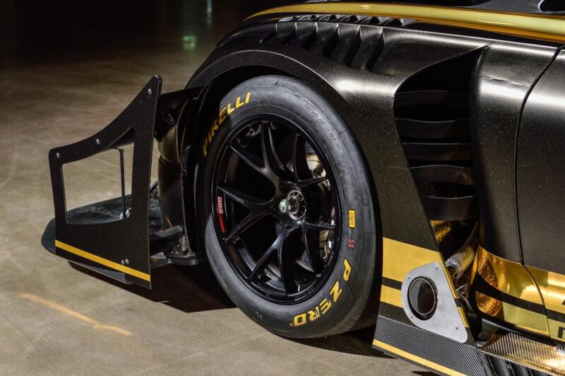 Angepasste Front-Aero des Bentley Continental GT3 Pikes Peak (Foto: Bentley)